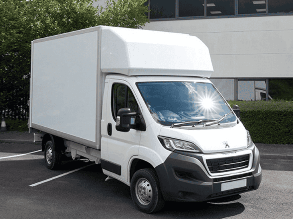 Peugeot Boxer Luton van for couriers